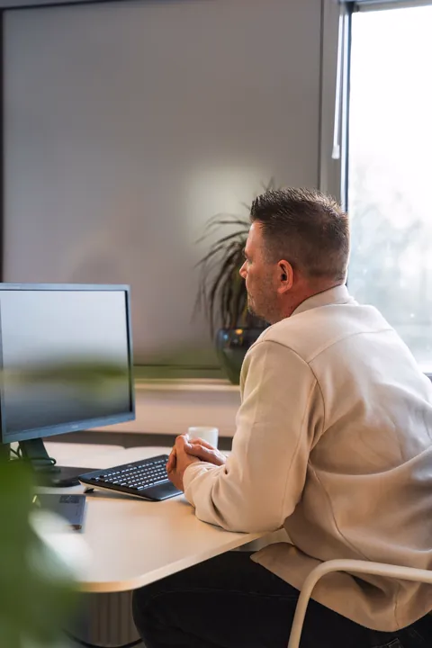 Pascal in overleg over een maatwerk webapplicatie